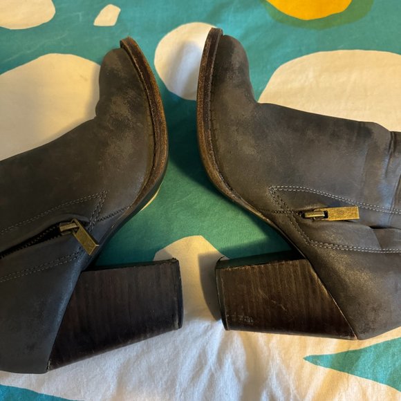 EUC Silence + Noise Half-Stacked Heeled Ankle Boot in Gray Sz 8.5 - Picture 8 of 10